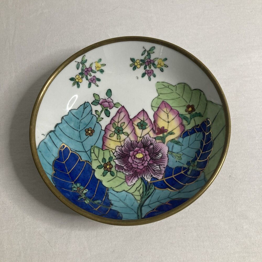 Vintage Hand Painted Chinese Brass Encased Porcelain Plate Dish 7” Wall Hanging